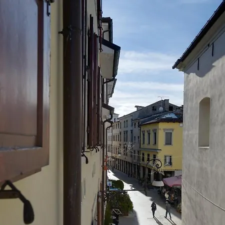 Pieno Centro Storico Nuovo Appartamento 